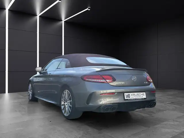 Mercedes-Benz C-Class view 3