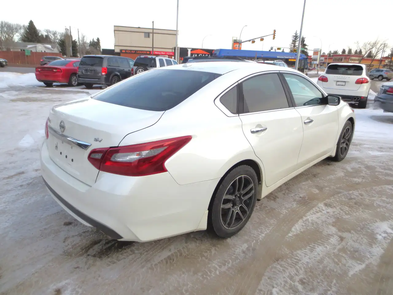 Nissan Altima снимка Nissan Altima