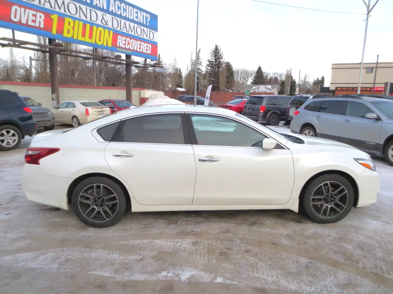Nissan Altima снимка Nissan Altima
