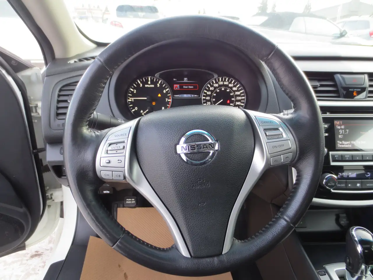 Nissan Altima снимка Nissan Altima