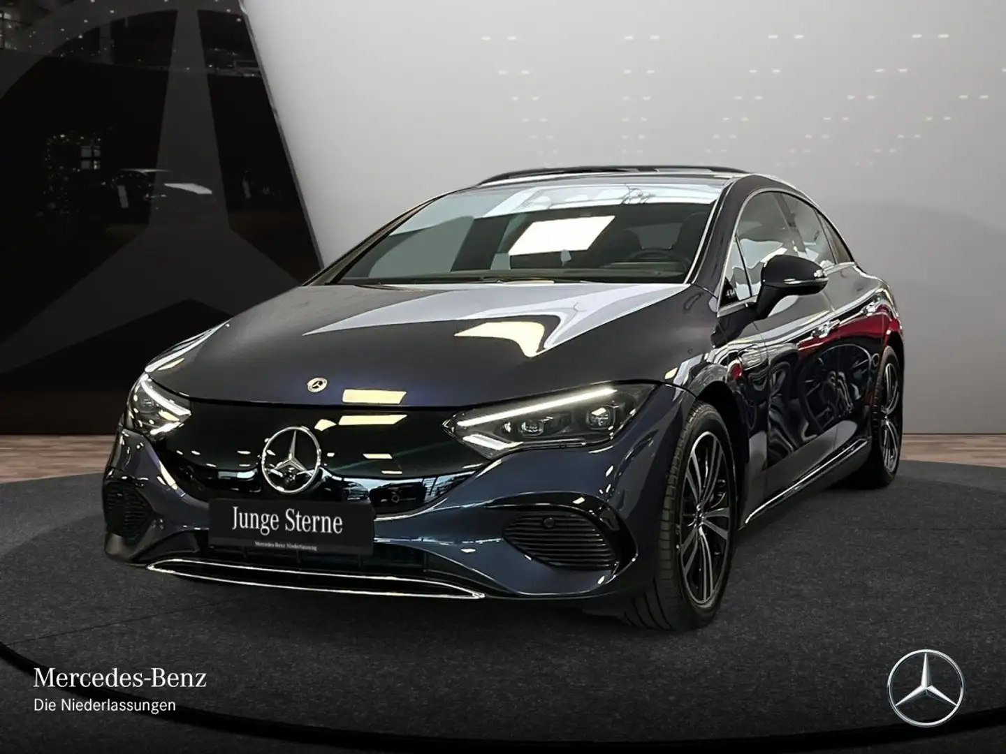 Mercedes-Benz EQE 300 Burmester 3D Fahrass 360° Pano Distr. HUD Blau - 2