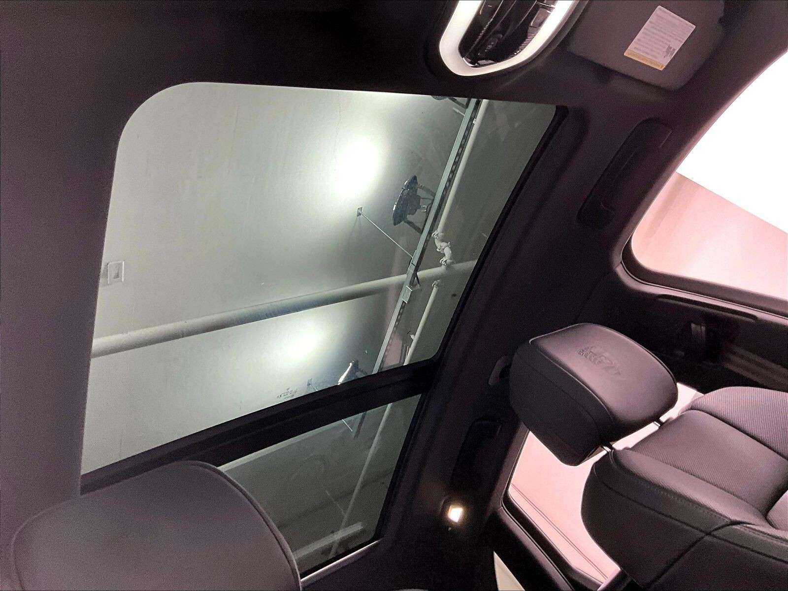 2026 Porsche Macan S thumb 28