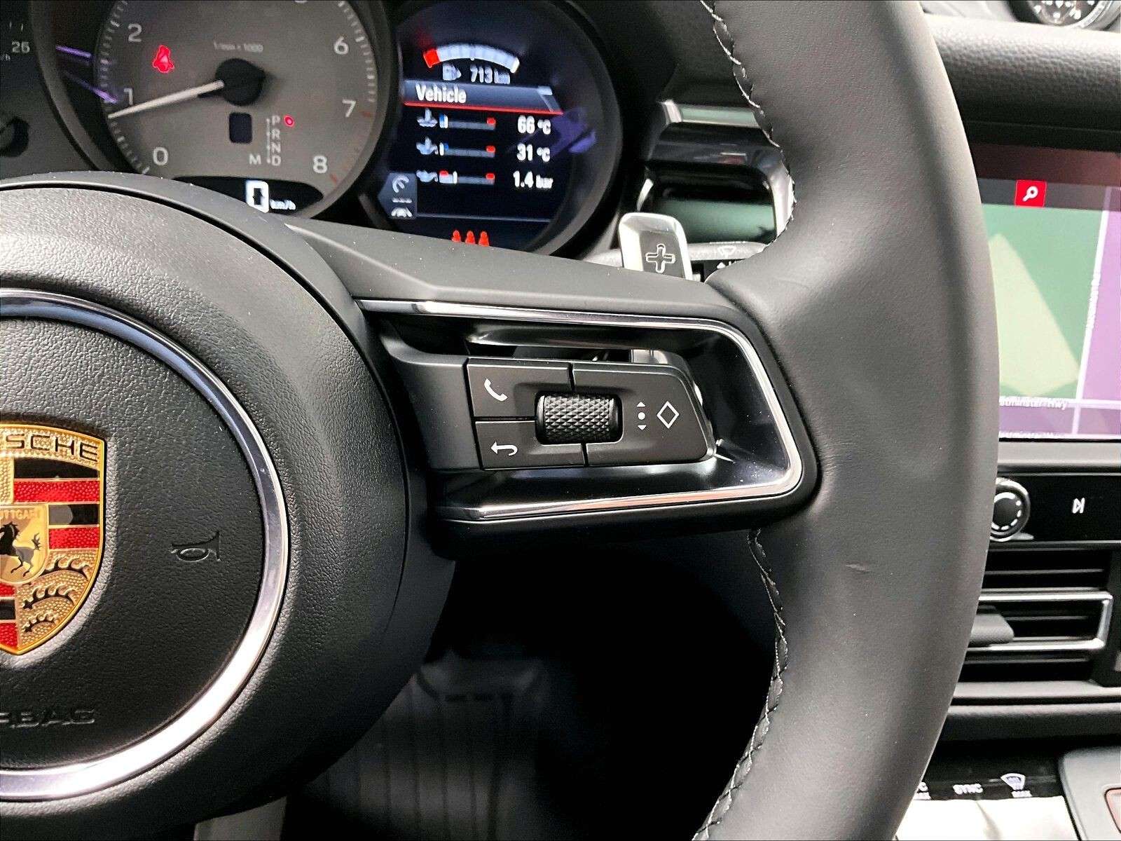2026 Porsche Macan S thumb 21
