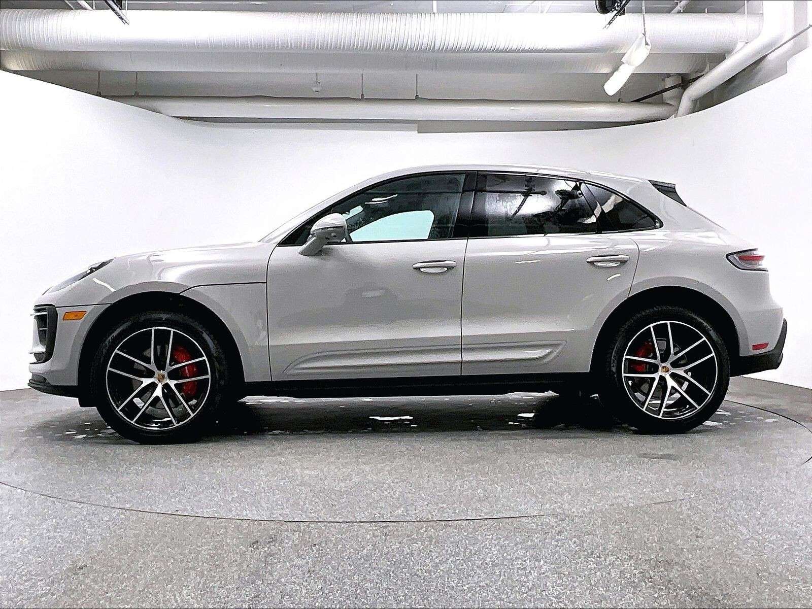 2026 Porsche Macan S thumb 8
