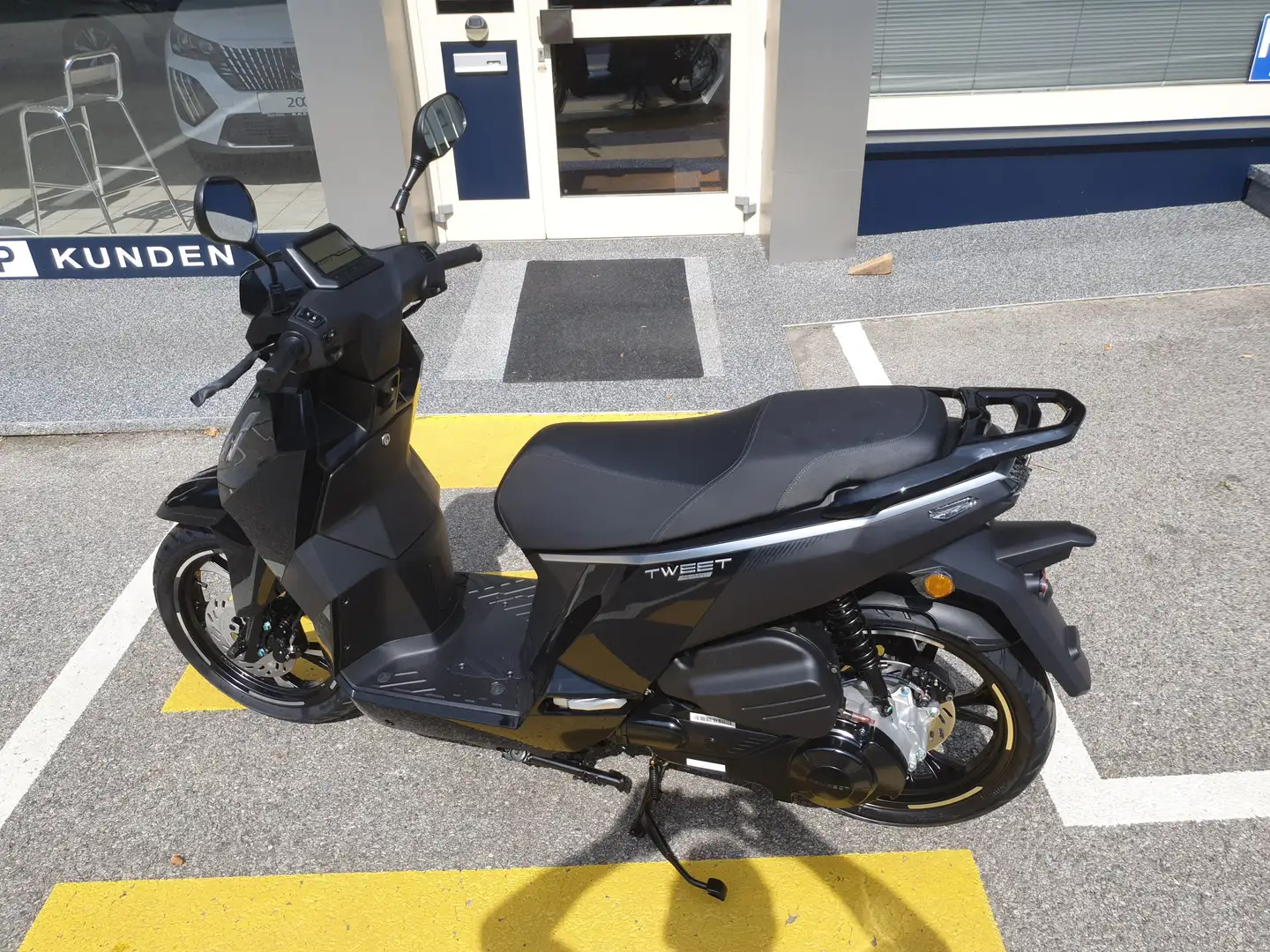 Peugeot Tweet Active 125 i Negru - 1