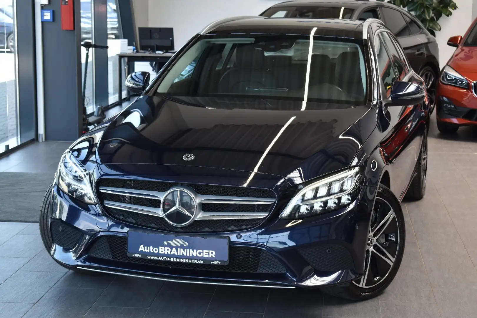 Mercedes-Benz C 300 C300de T 9G-tronic Avantgarde LED~PanoSD~RFKam. Blau - 1