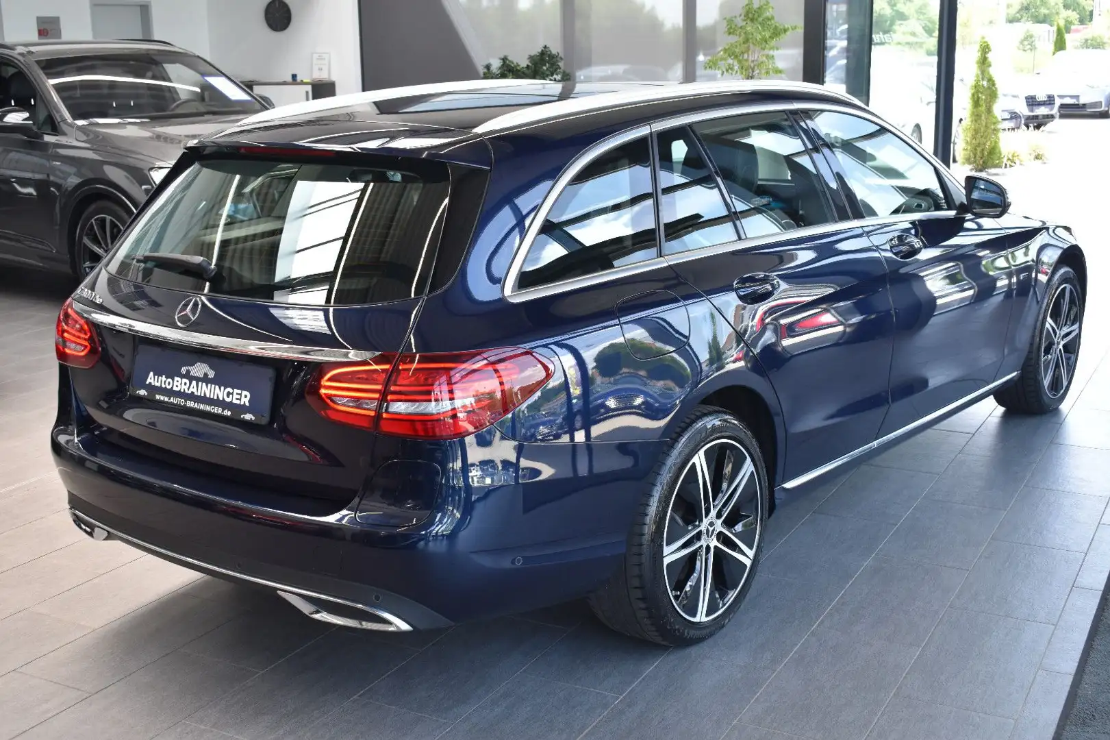 Mercedes-Benz C 300 C300de T 9G-tronic Avantgarde LED~PanoSD~RFKam. Blau - 2