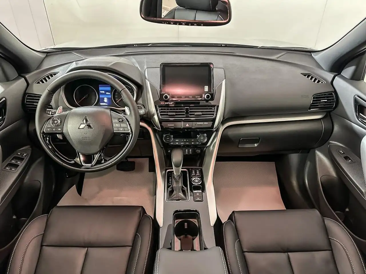 Mitsubishi Eclipse Cross снимка Mitsubishi Eclipse Cross