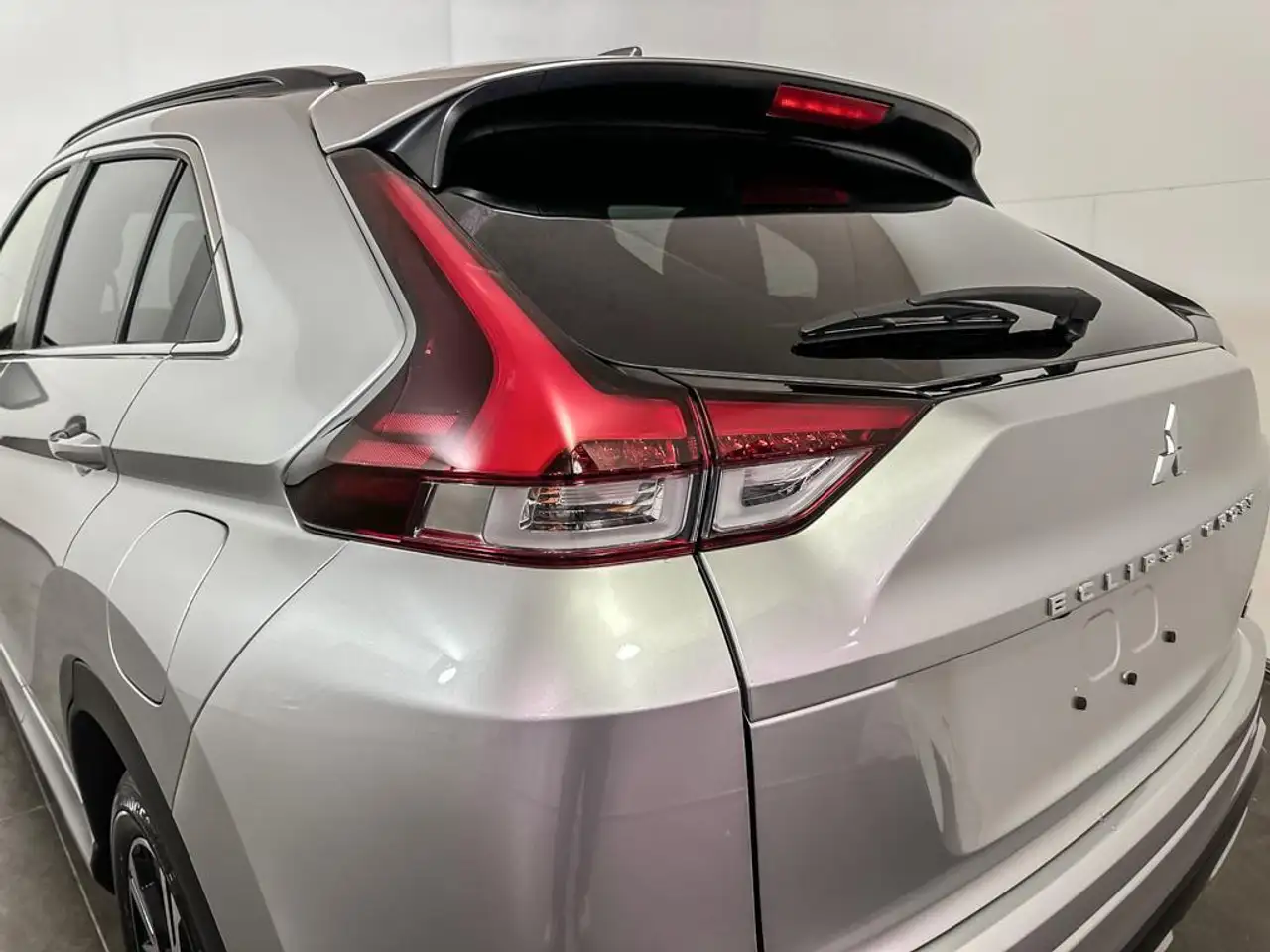 Mitsubishi Eclipse Cross снимка Mitsubishi Eclipse Cross