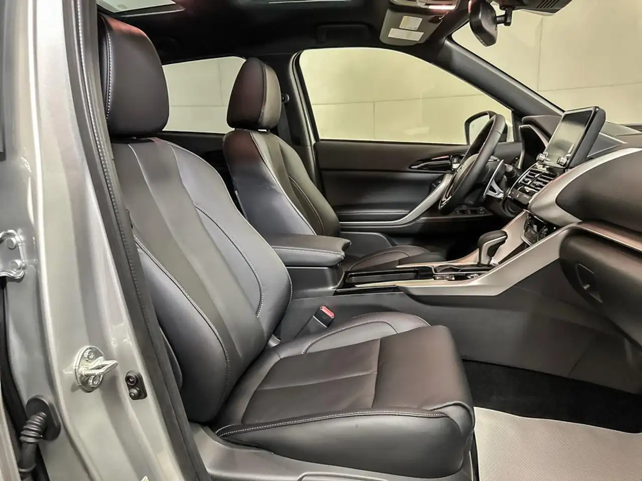 Mitsubishi Eclipse Cross снимка Mitsubishi Eclipse Cross