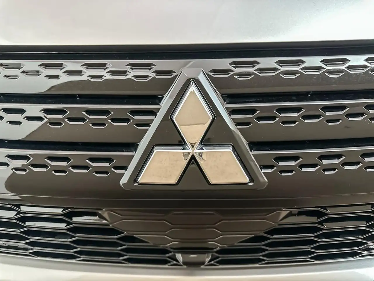 Mitsubishi Eclipse Cross снимка Mitsubishi Eclipse Cross