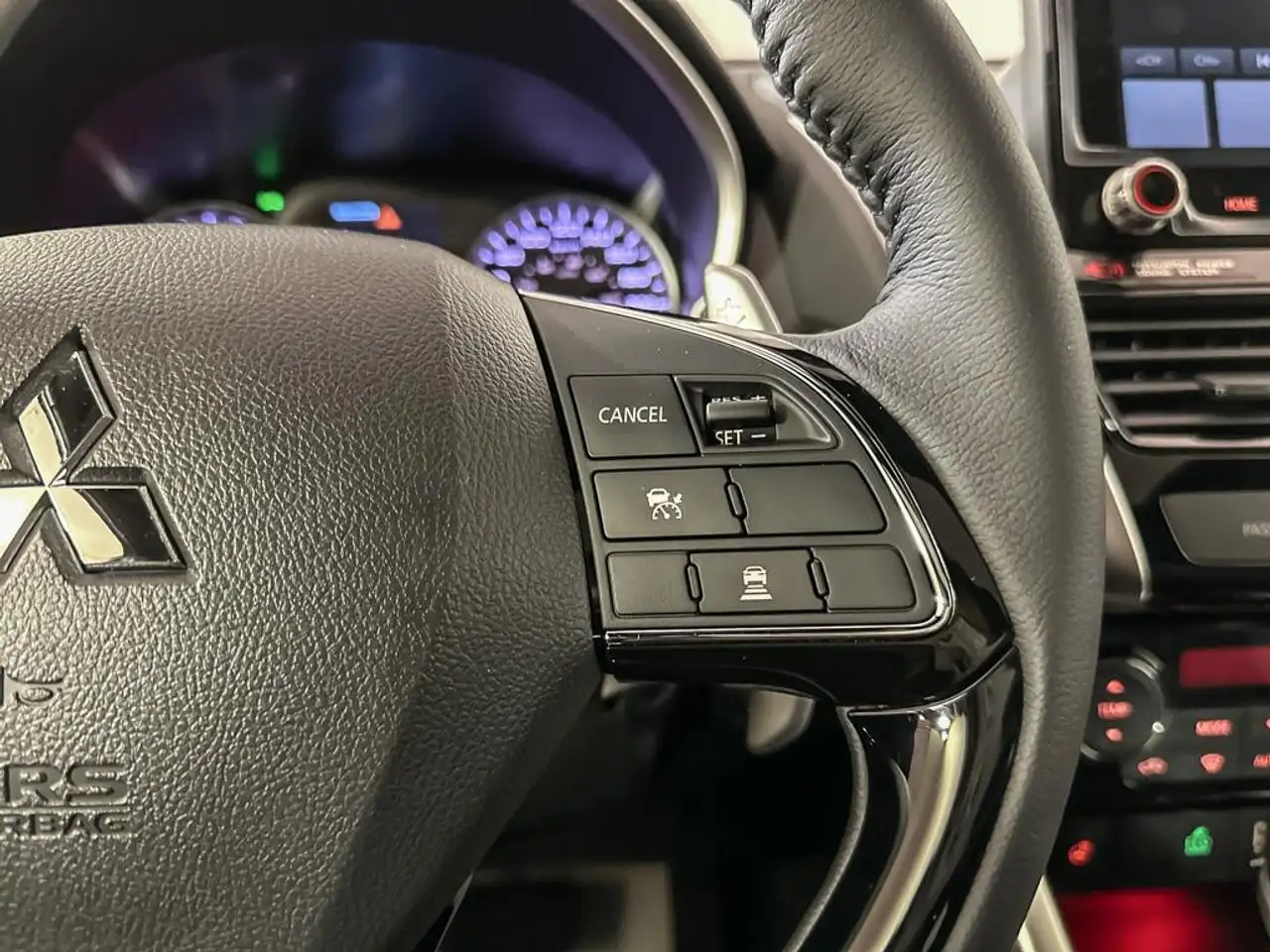 Mitsubishi Eclipse Cross снимка Mitsubishi Eclipse Cross