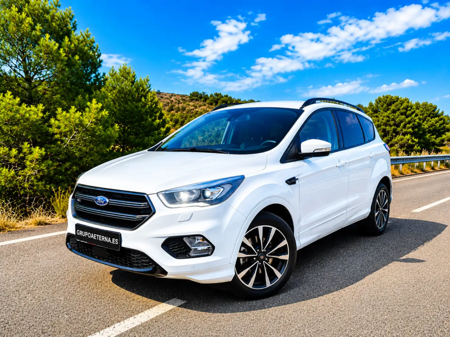 Ford Kuga 1.5 EcoB. Auto S&S ST-Line 4x2 150 Blanco - 1