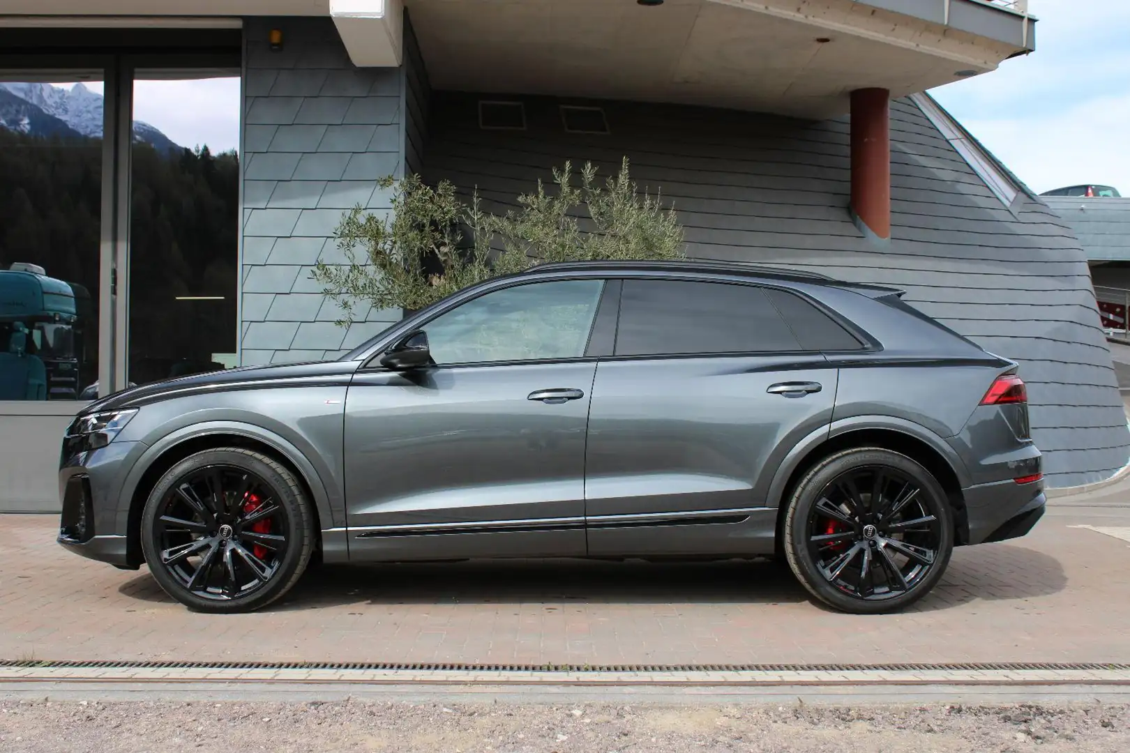 Audi Q8 SUV 50TDI quattro 3xSline-TETTO-23-HeadUp-GANCIO Grigio - 1