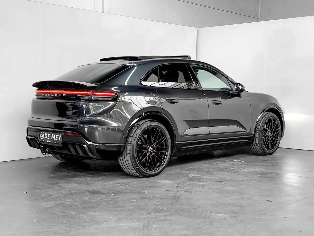 Porsche Macan 100 kWh SPORT DESIGN Pack / Pano / Bose Sound / Trekhaak /, миниатюра 5
