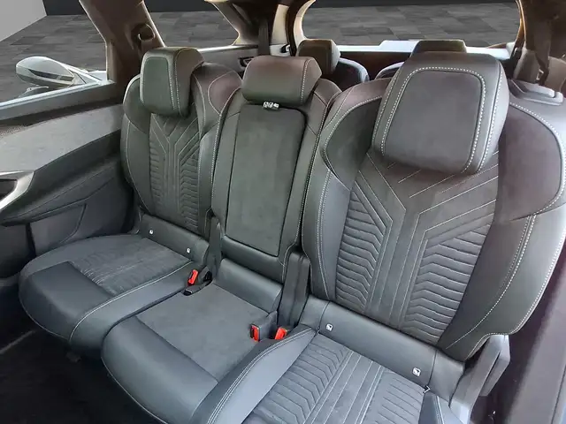 Peugeot 5008 GT EXCLUSIVE Hybrid 145 e-DCS Ansicht 10