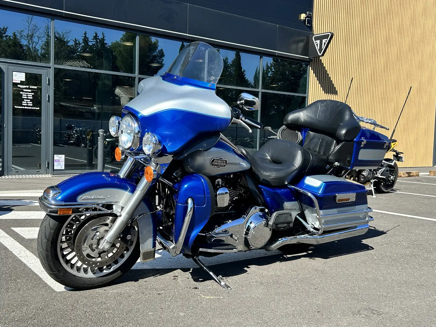 Harley-Davidson Electra Glide - 1