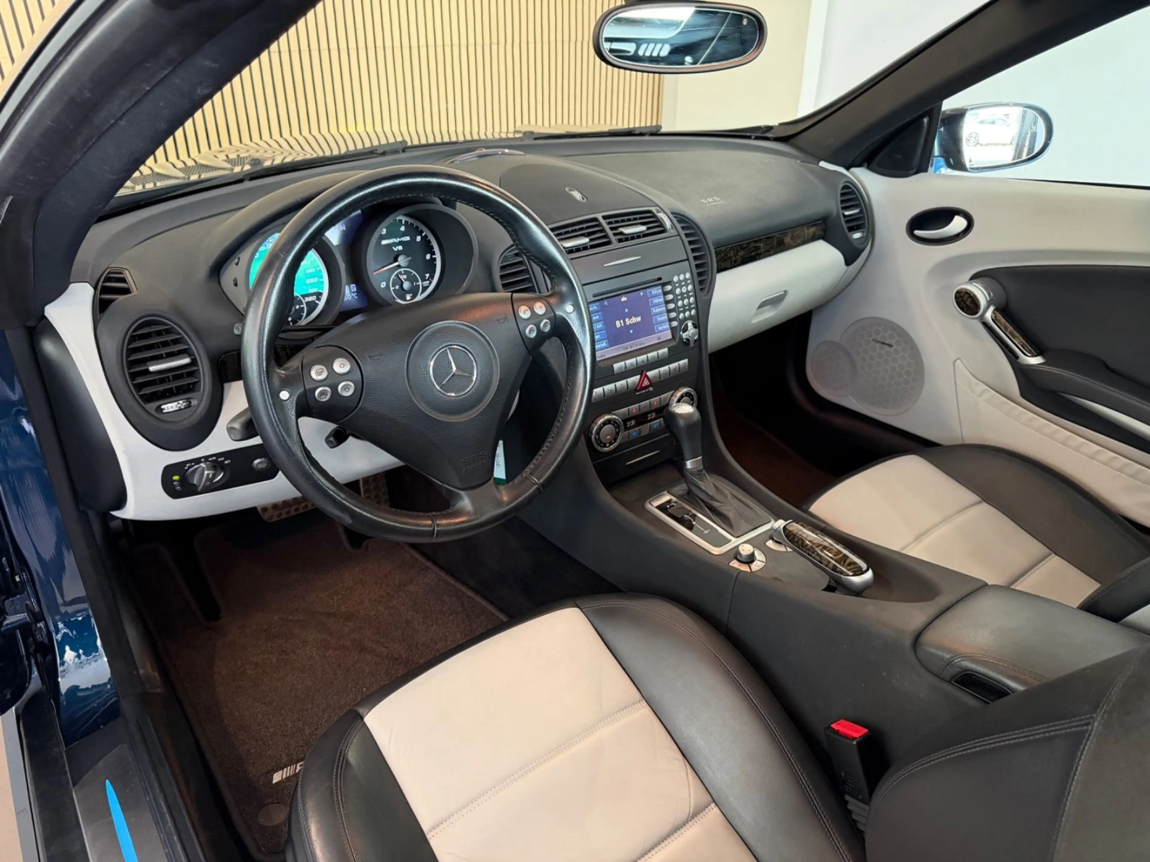 Mercedes-Benz SLK 55 AMG Roadster *MEMORY/BI-XENON/PDC/H&K/SHZ — photo 11