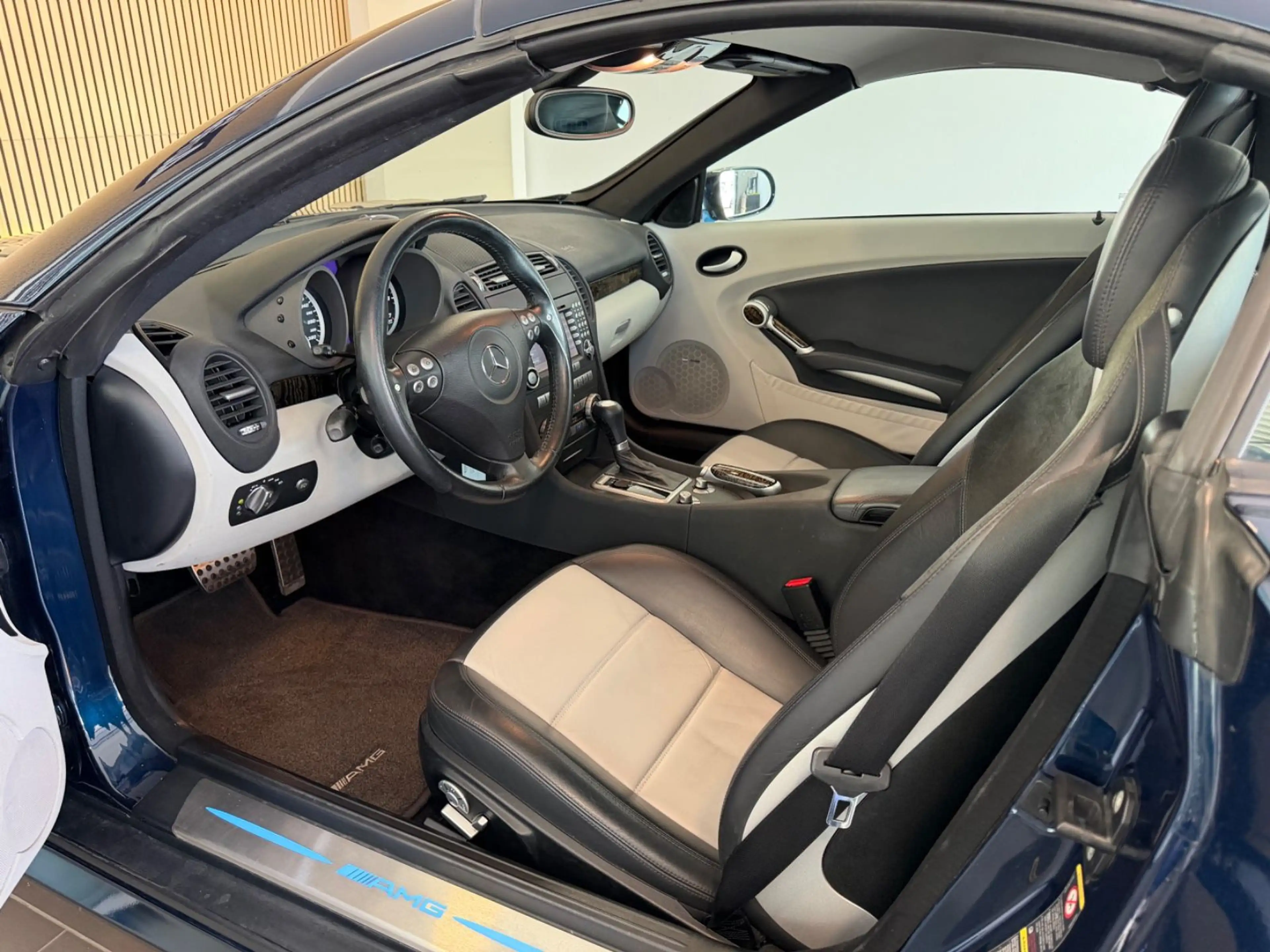 Mercedes-Benz SLK 55 AMG Roadster *MEMORY/BI-XENON/PDC/H&K/SHZ — photo 10