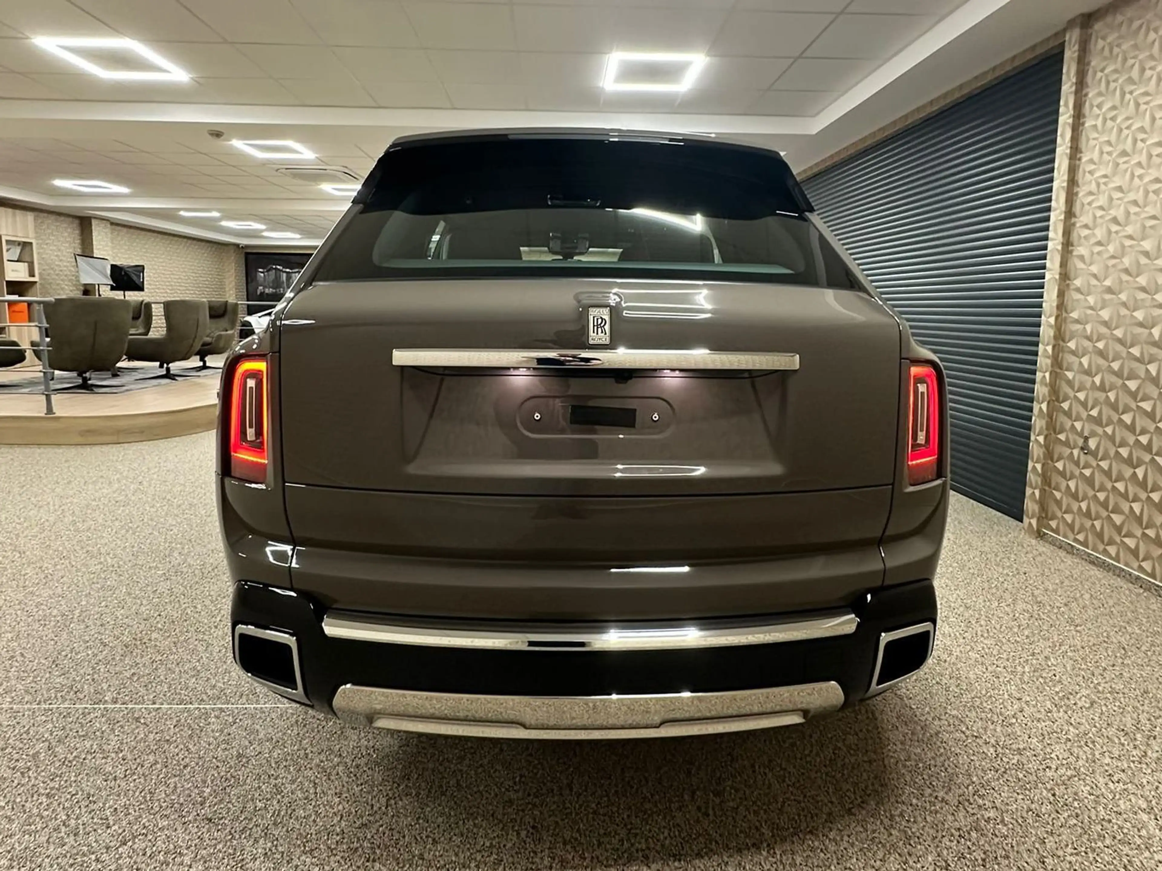 Rolls-Royce Cullinan — photo 9