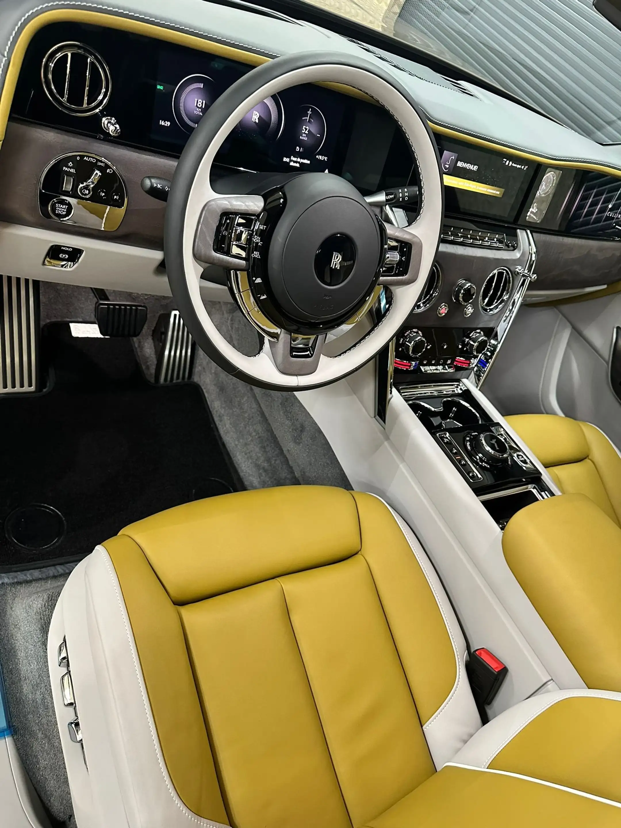 Rolls-Royce Cullinan — photo 12
