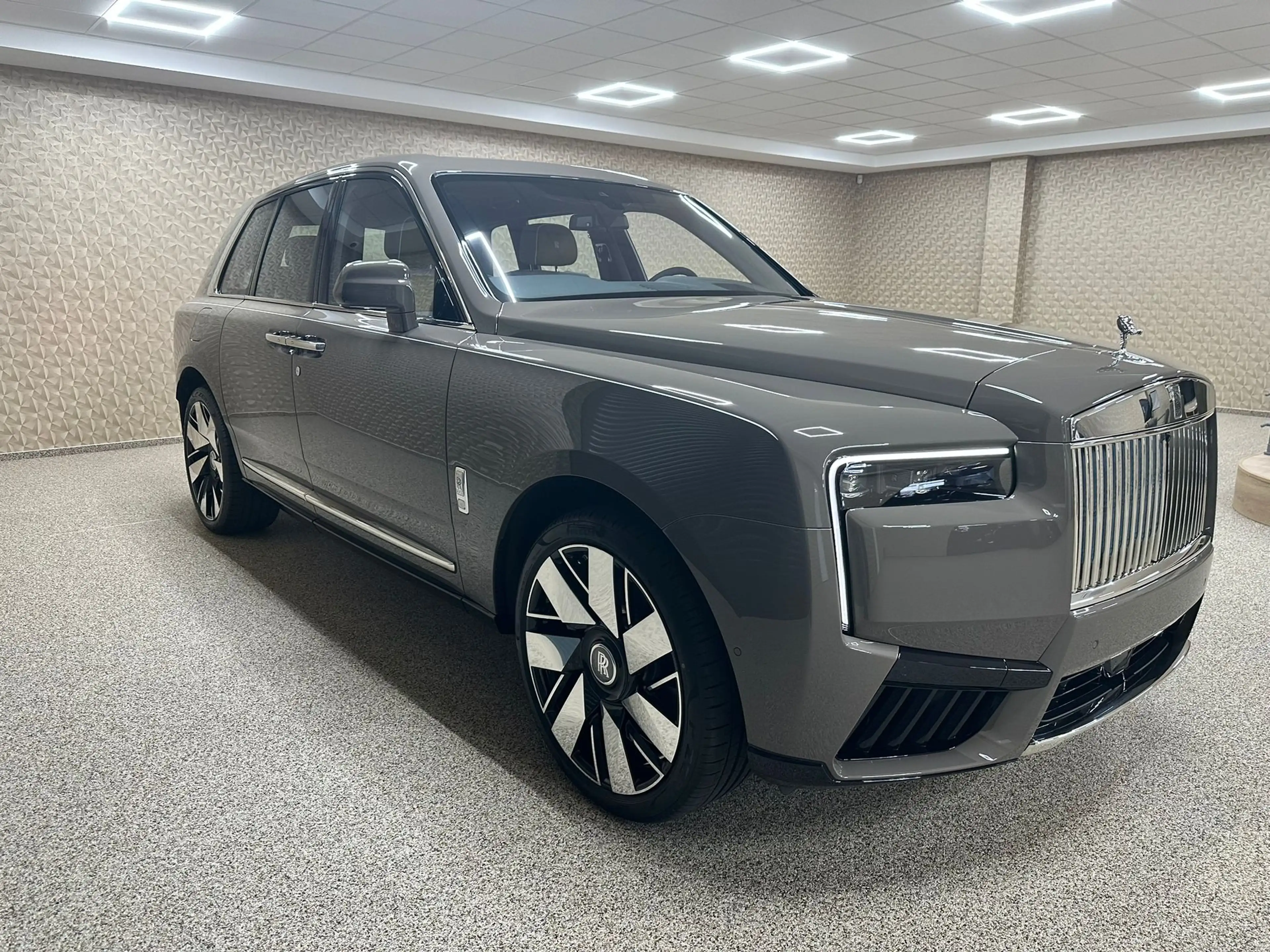 Rolls-Royce Cullinan — photo 7