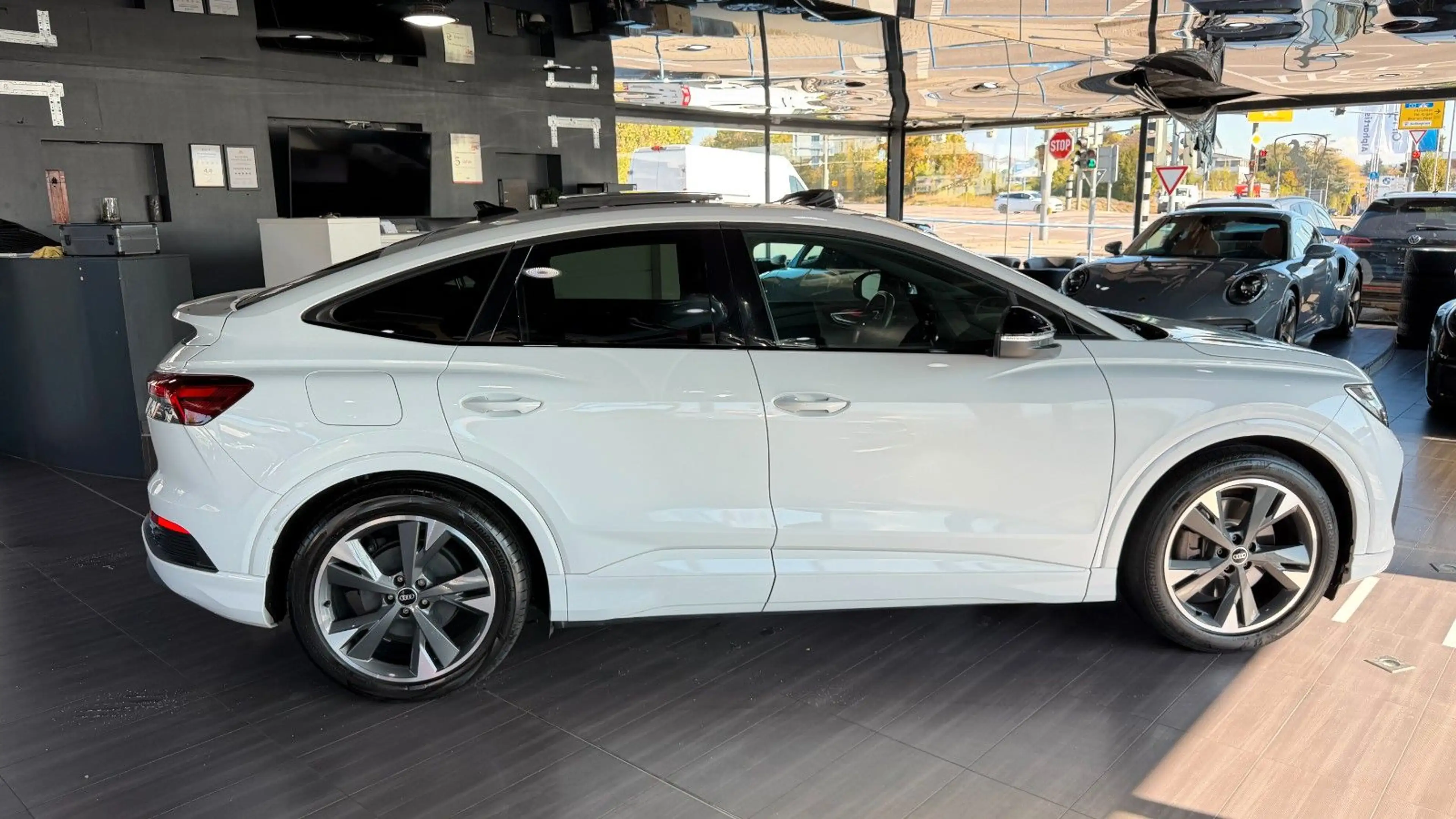 Audi Q4 e-tron e-tron Sportback 50 S-Line*Quattro*Pano*Kamer — photo 4