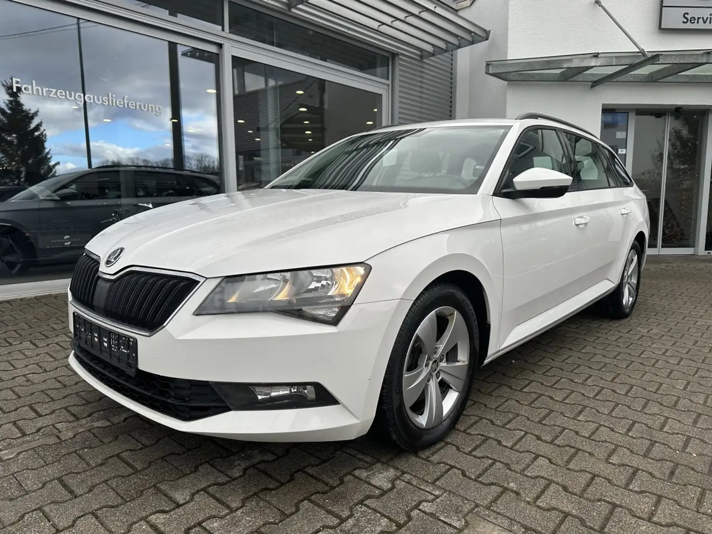 Skoda Superb Combi 1.6TDI ACTIV*17-Zoll Weiß - 2