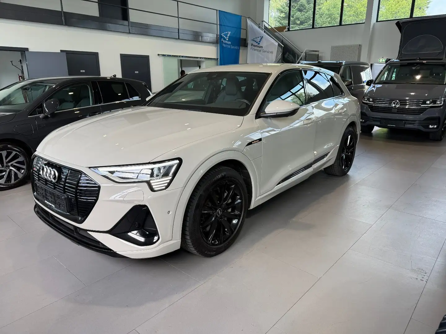 Audi e-tron 55 quattro S line ACC/MATRIX/360°/SIDE Beige - 1