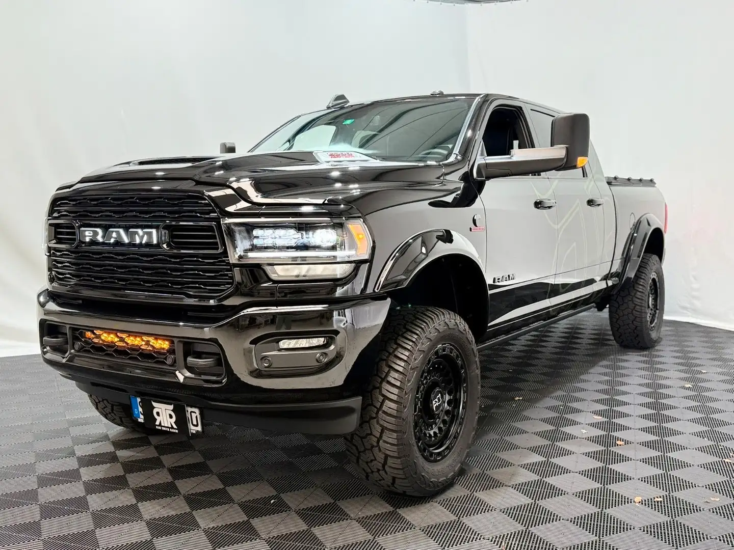 Dodge RAM 2500 Limited 6,7l Cummins Mega Cab RTR Umbau Negru - 2