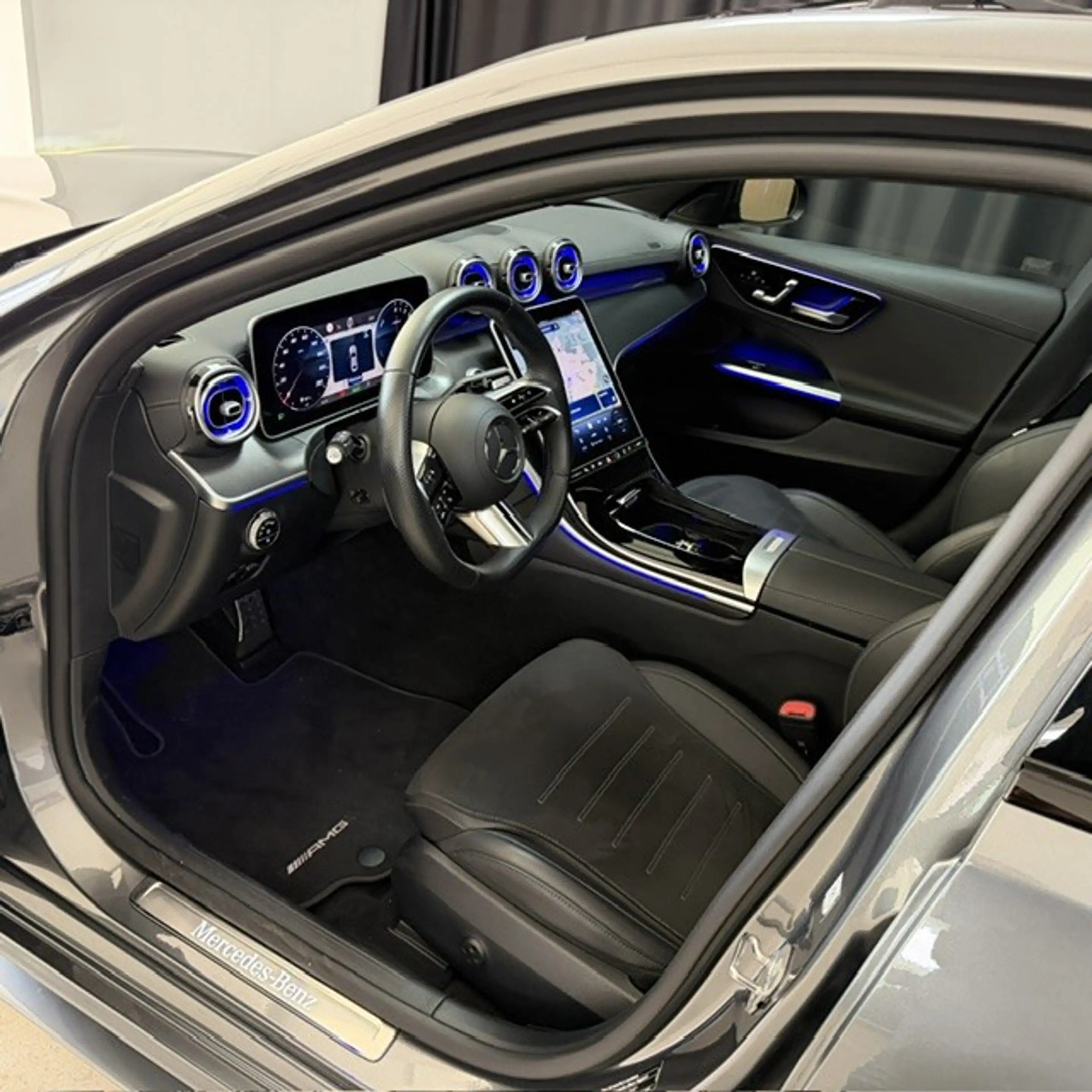 Mercedes-Benz C 300 e star Edition AMG Line Plus — photo 14