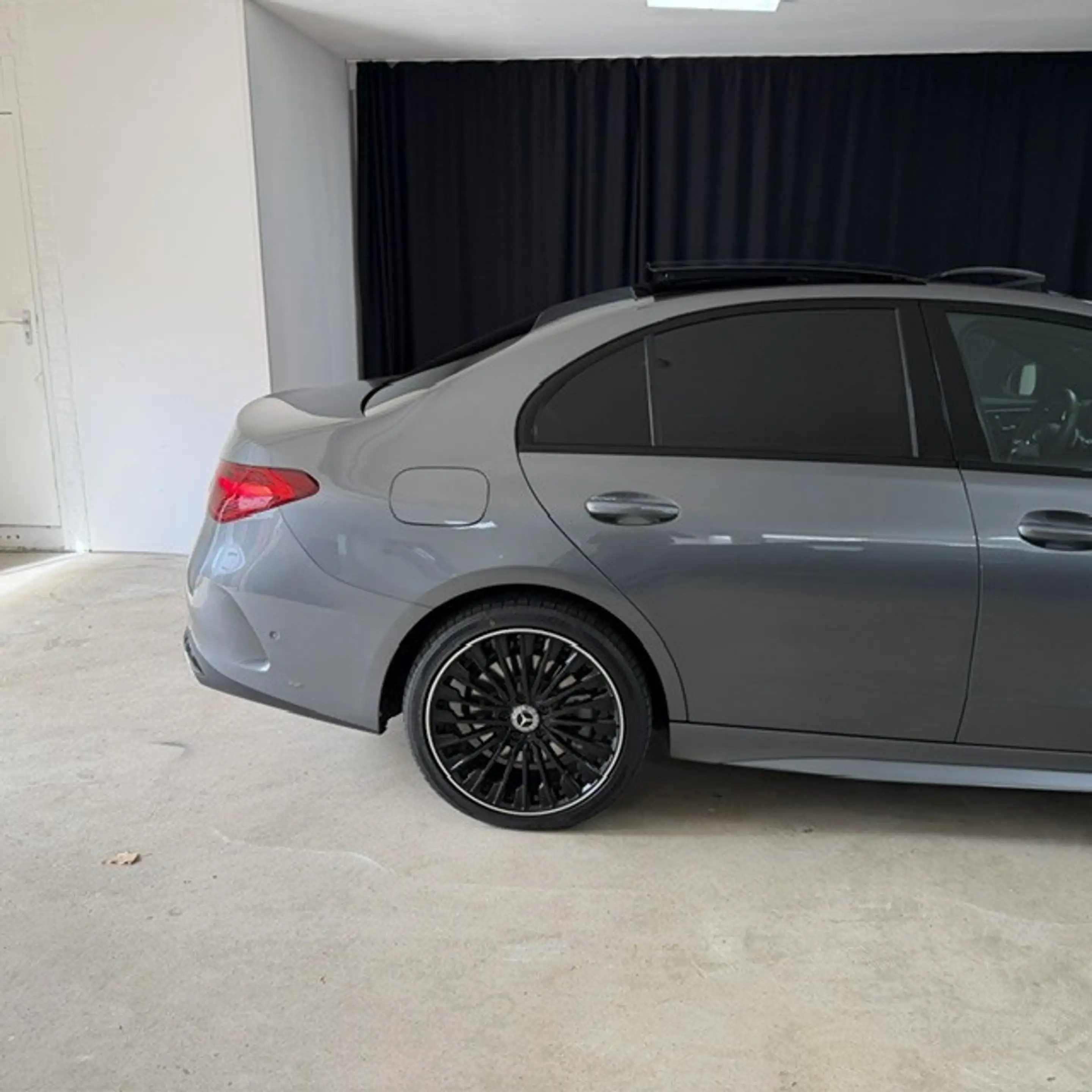 Mercedes-Benz C 300 e star Edition AMG Line Plus — photo 9
