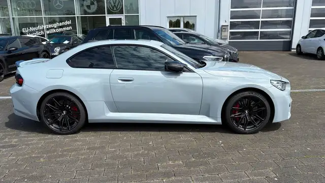 BMW M2 view 2