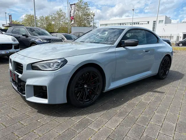 BMW M2 view 4