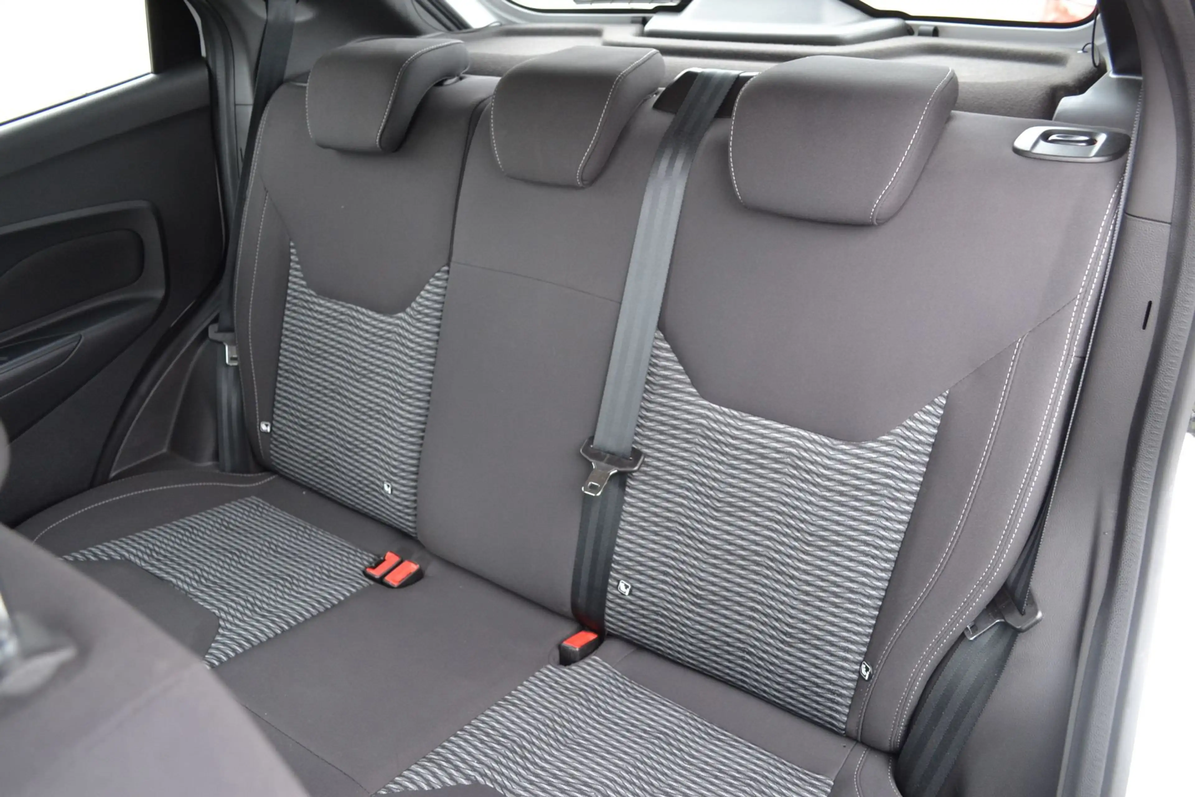 Ford Ka/Ka+ Trend 1.2i — photo 13