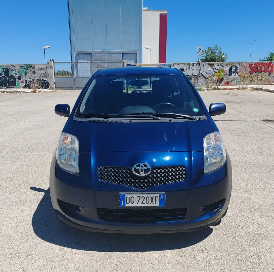 Toyota Yaris 5p 1.0 Sol c/CL NEOPATENTATI - 2