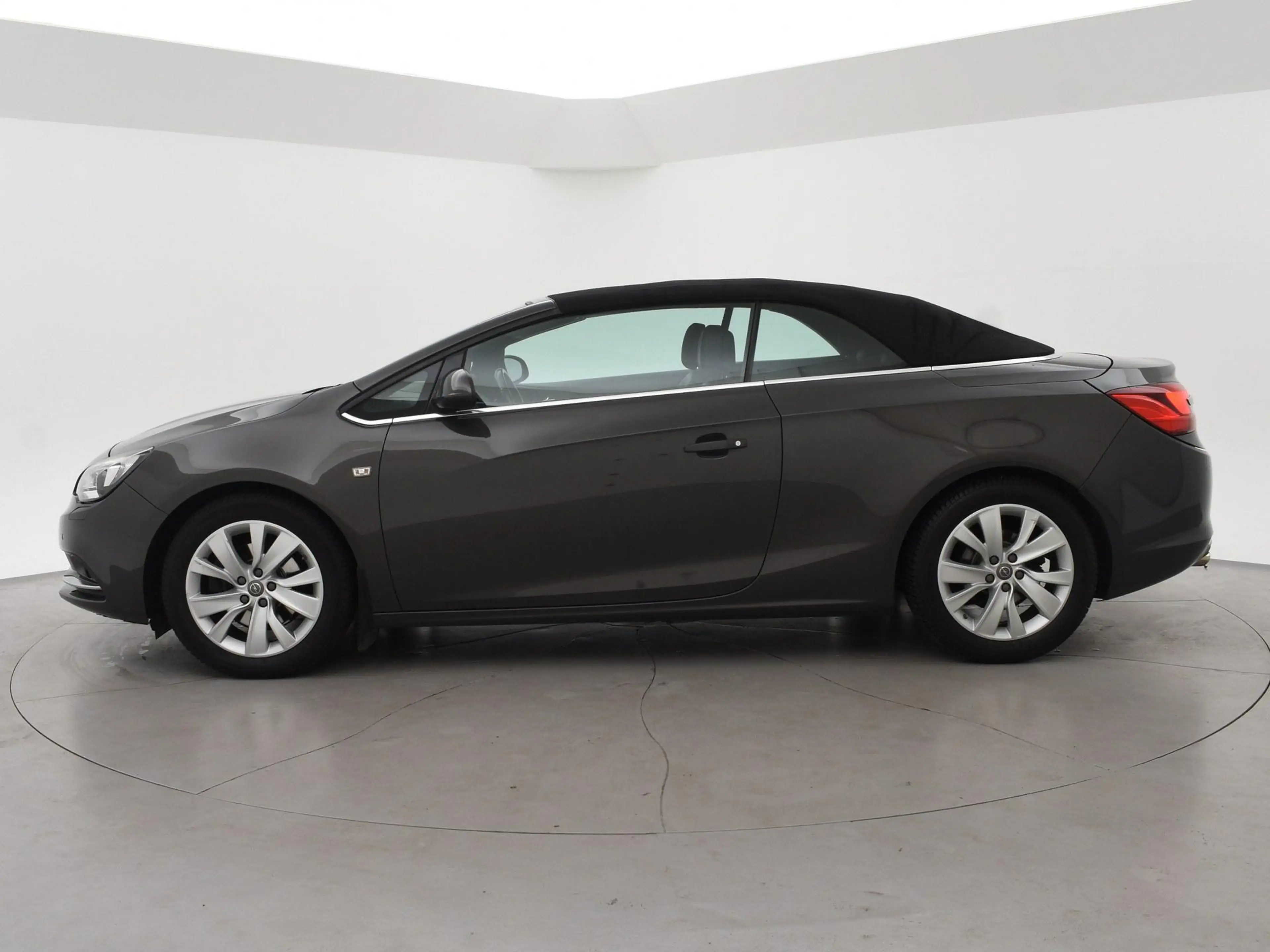 Opel Cascada 1.6 TURBO 170 PK COSMO AUT. + TREKHAAK | LEDER | S — photo 6