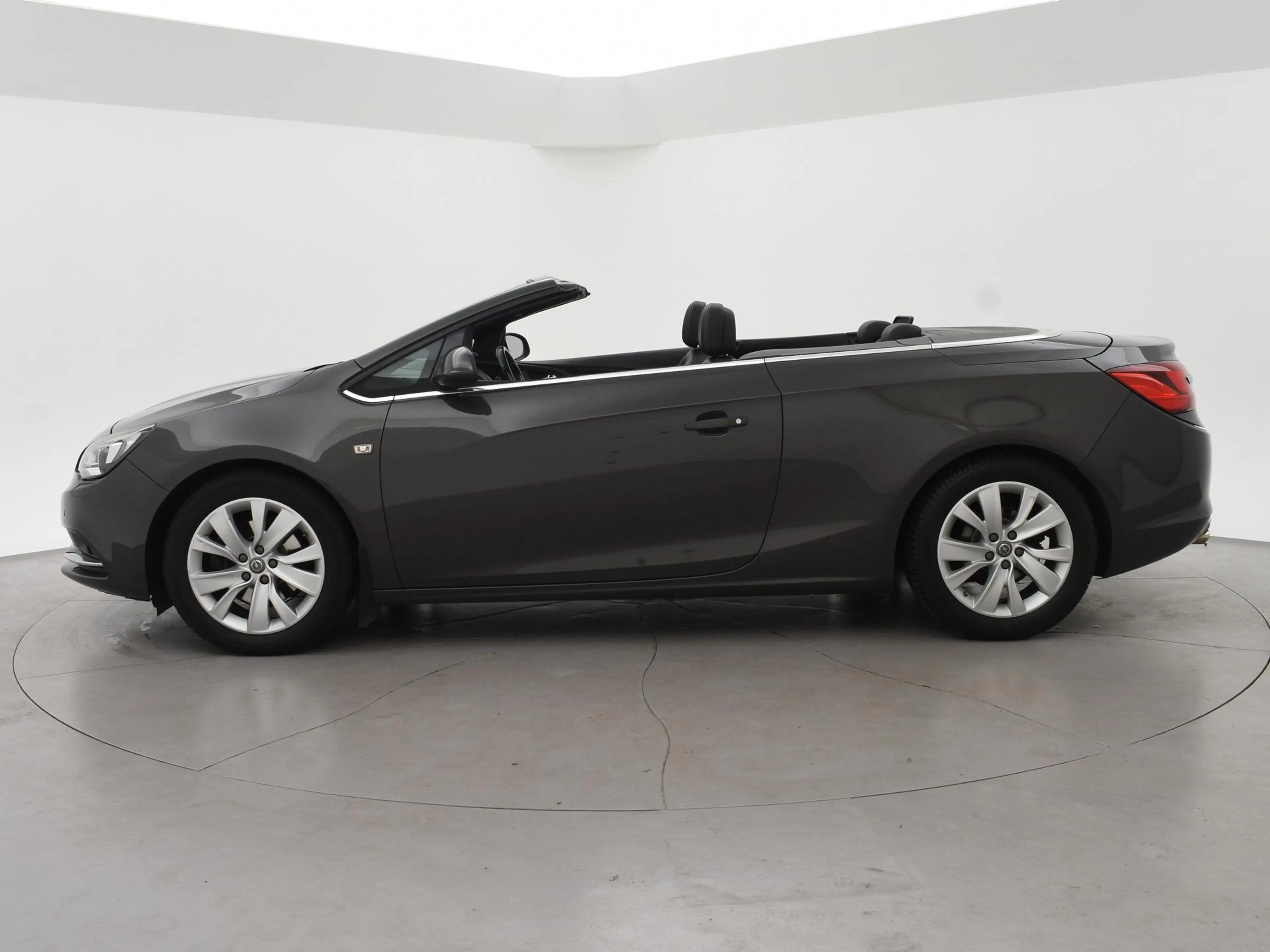 Opel Cascada 1.6 TURBO 170 PK COSMO AUT. + TREKHAAK | LEDER | S — photo 5
