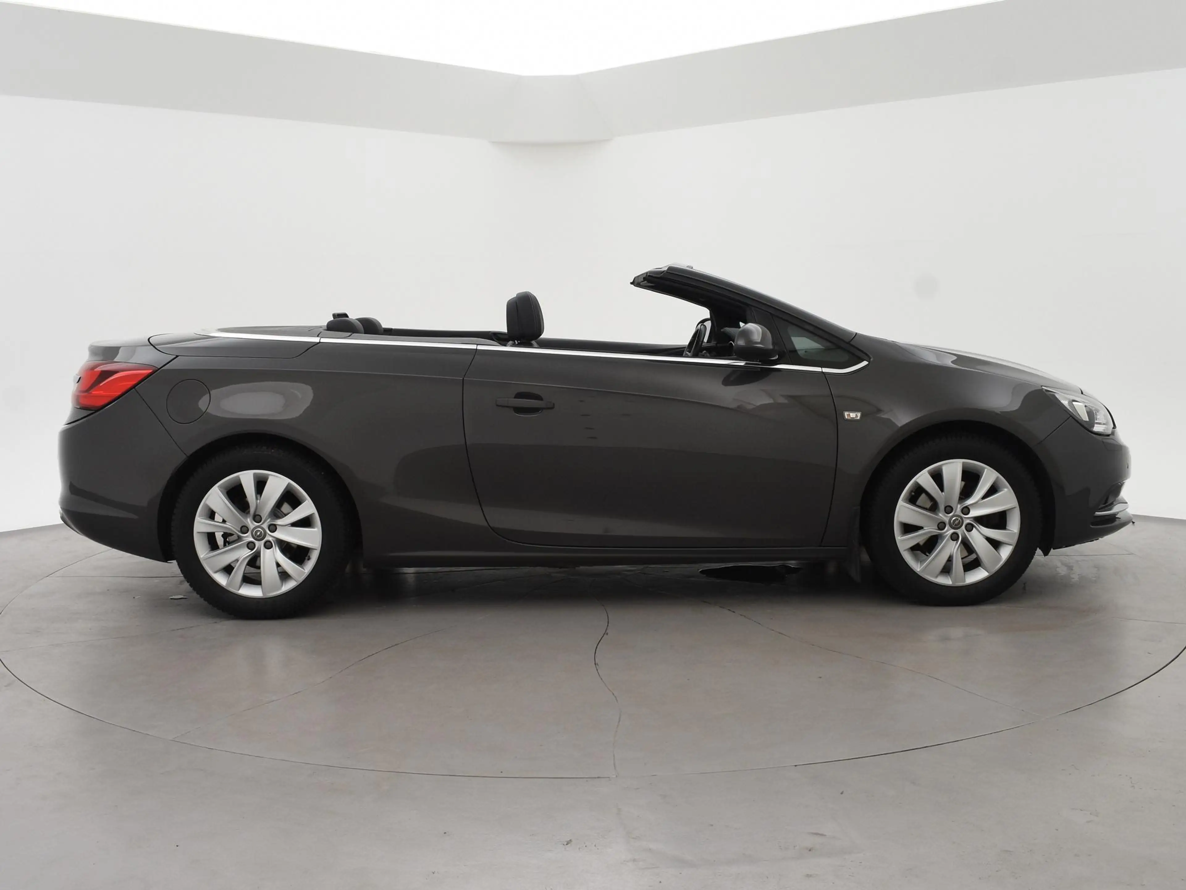 Opel Cascada 1.6 TURBO 170 PK COSMO AUT. + TREKHAAK | LEDER | S — photo 13