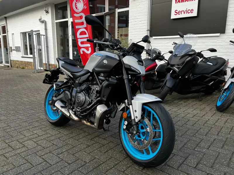 Yamaha MT-07 - foto 2