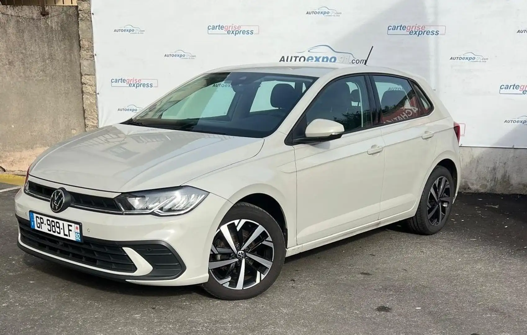 Volkswagen Polo 1.0 TSI 95CH LIFE PLUS Gris - 1