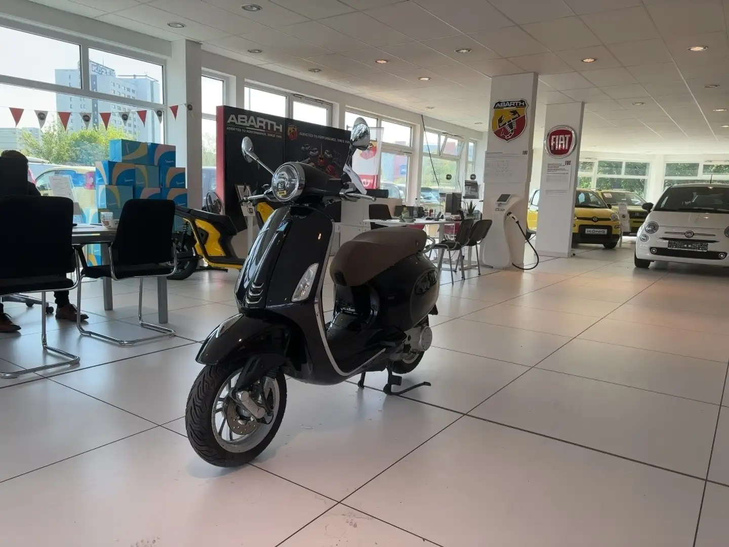 Vespa Primavera 50 NUR 431 km Nero - 1