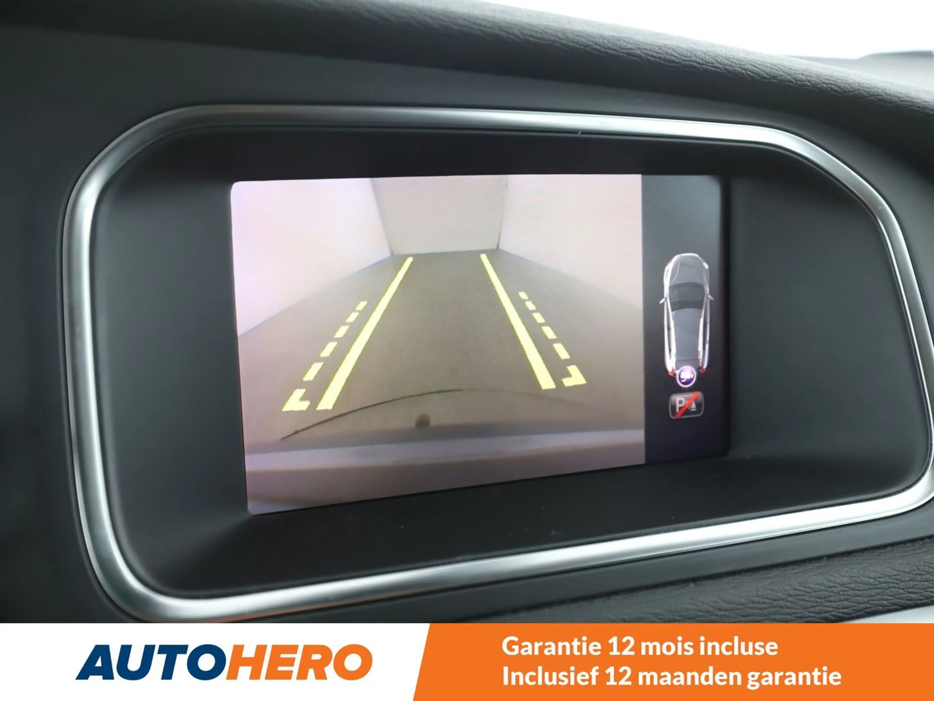 Volvo V40 Cross Country 1.5 Pro — photo 11
