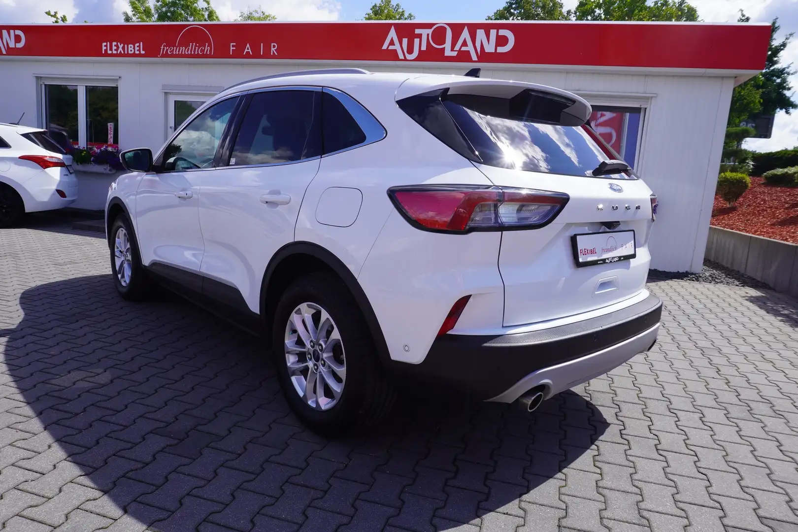 Ford Kuga 1.5 EcoBoost Totwinkel Winterpaket DAB PDC Blanc - 2