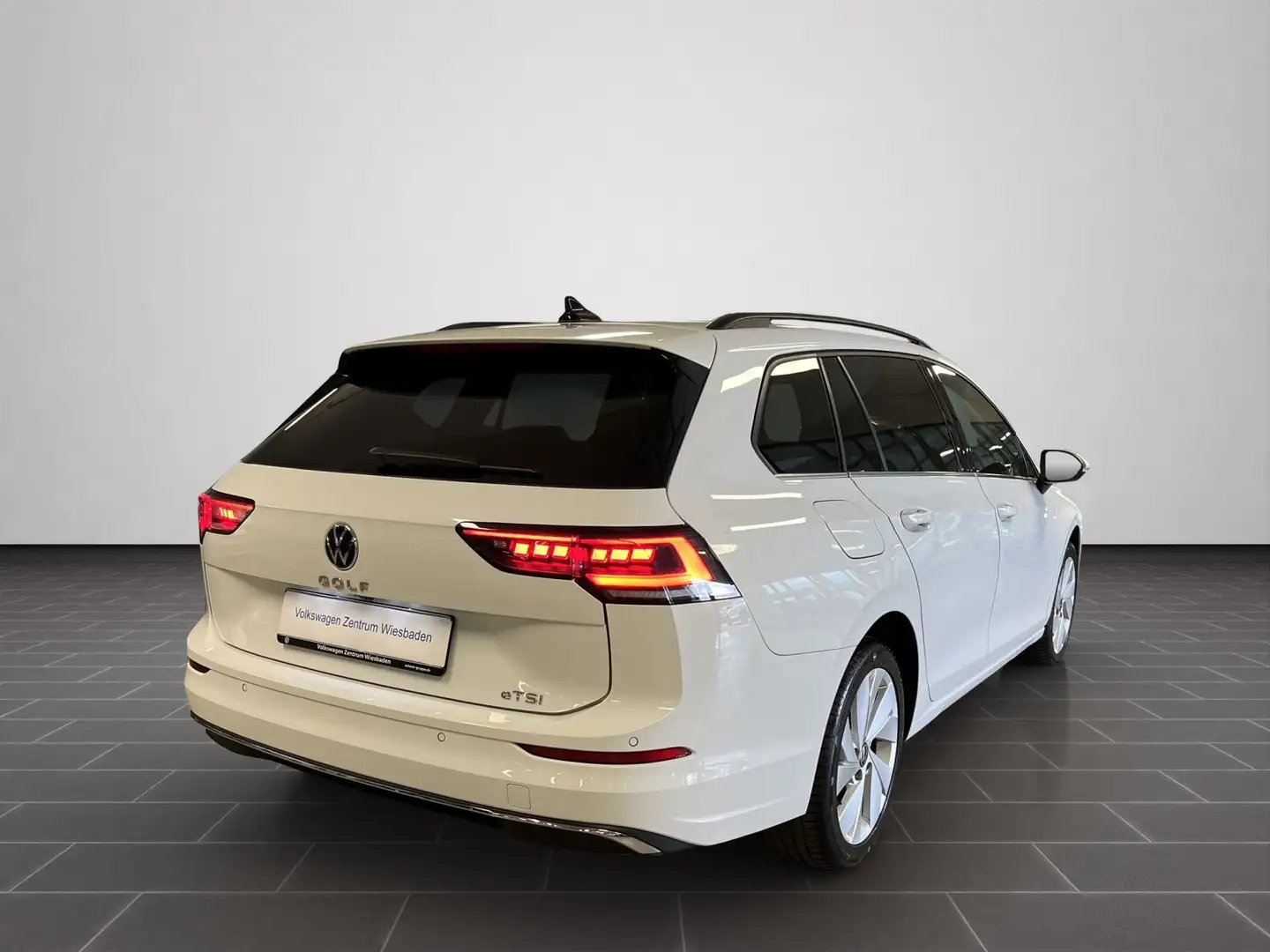 Volkswagen Golf Variant Golf VIII Variant Golf Variant Style 1,5 l eTSI Weiß - 2