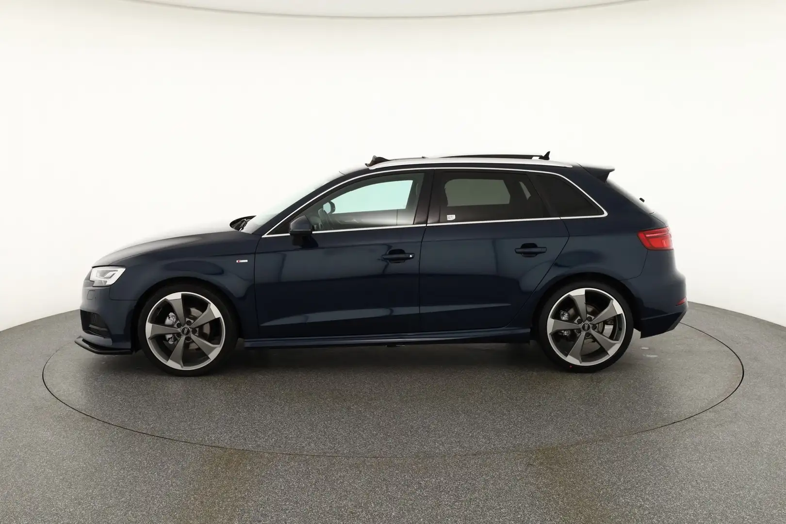 Audi A3 Sportback 35 TFSI S-Line LED Standheizung ACC Blau - 2