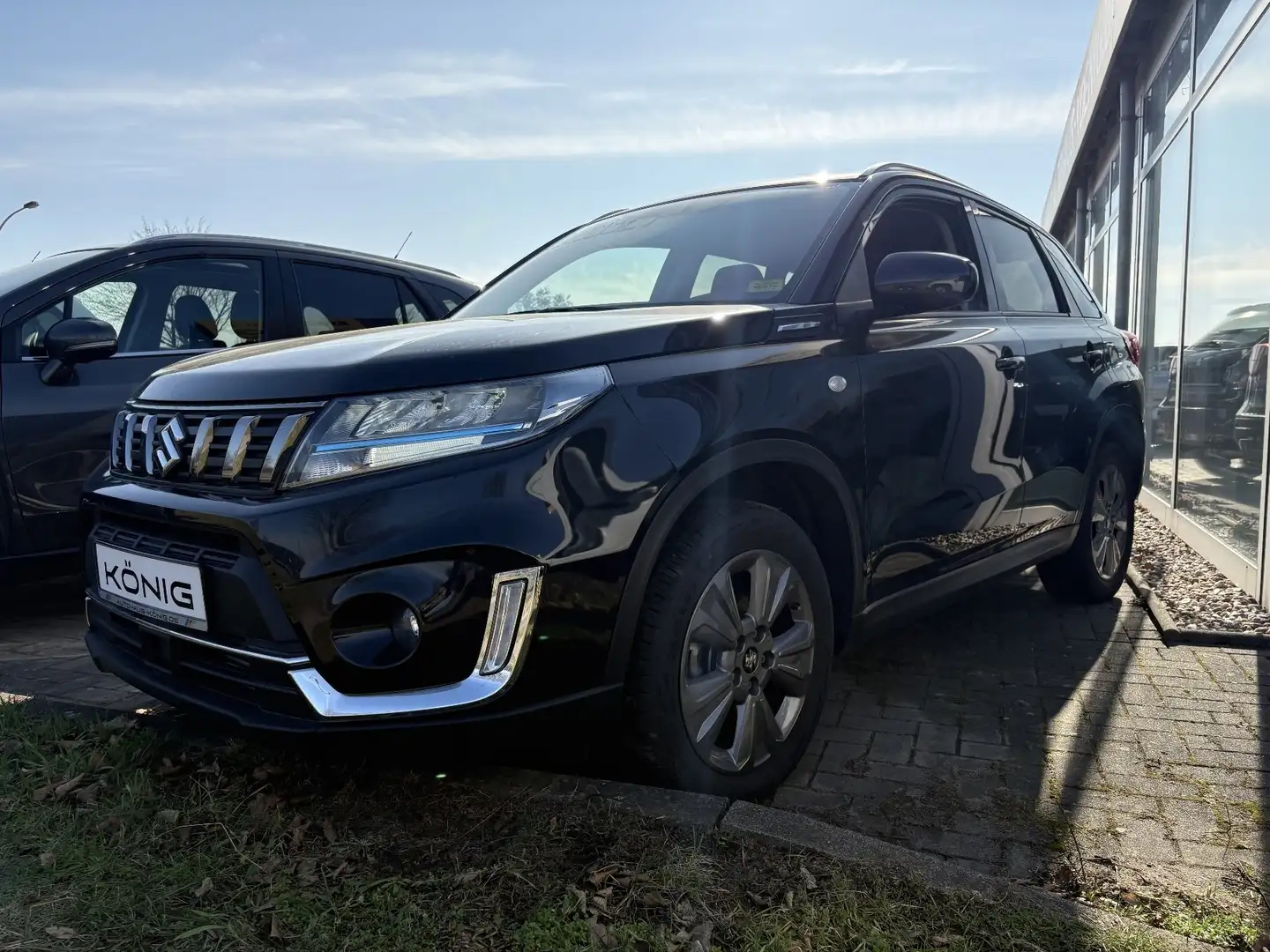 Suzuki Vitara 1.4 COMFORT ALLGRIP HYBRID Klima*SHZ Schwarz - 1