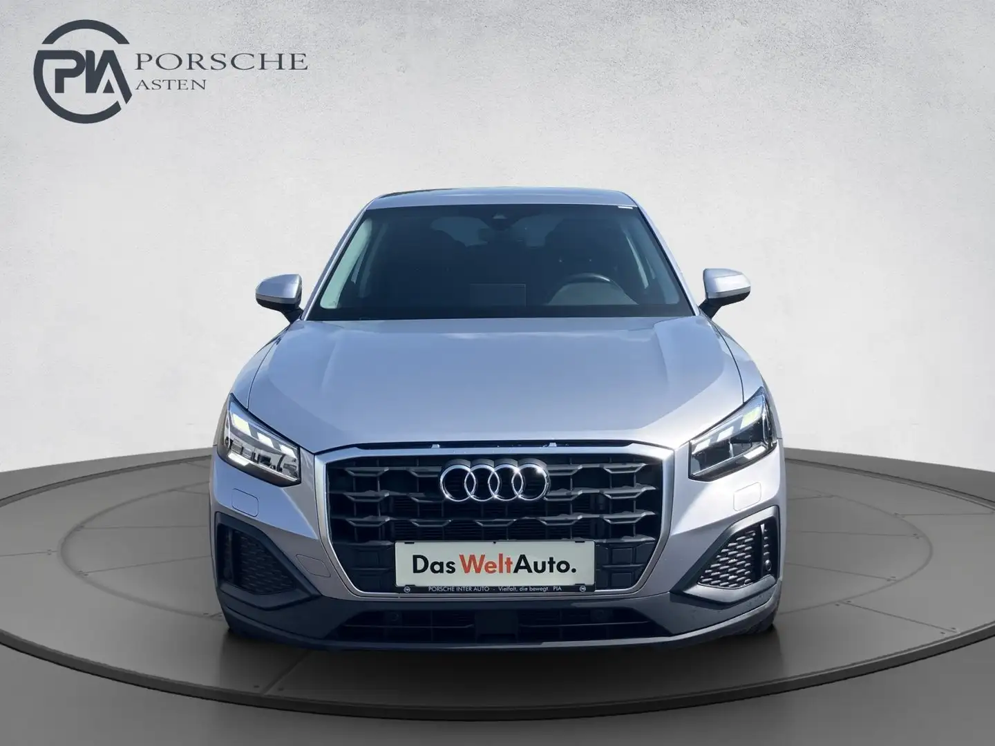Audi Q2 30 TFSI intense Zilver - 2