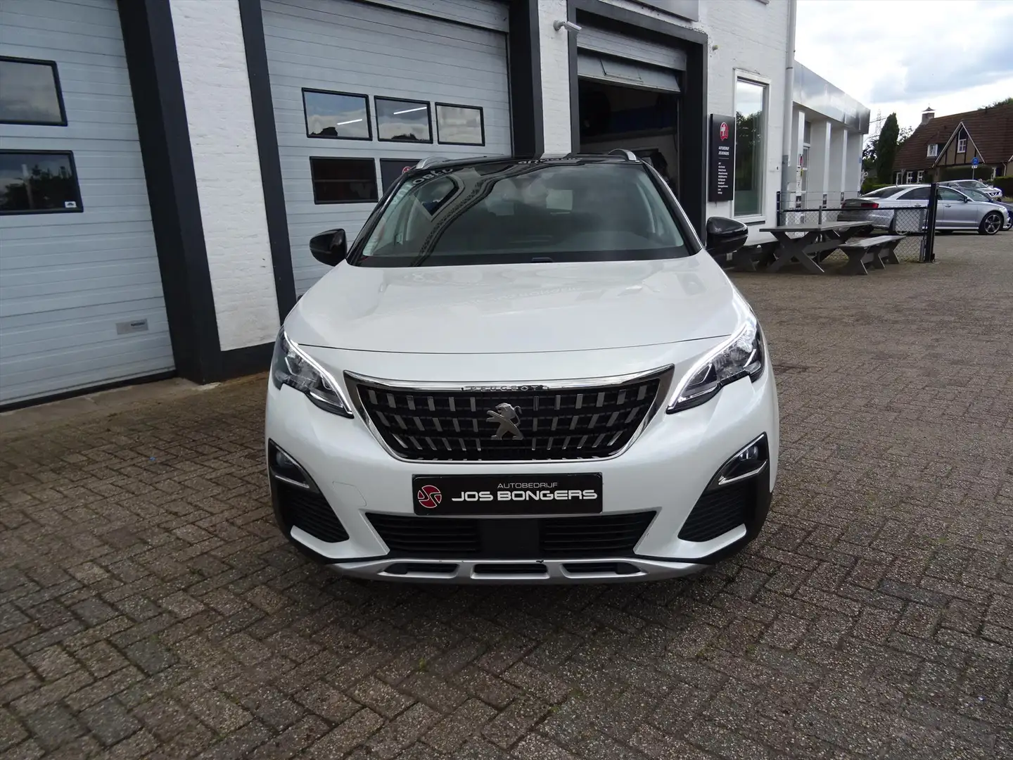 Peugeot 3008 1.2 PureTech 130pk S&amp;S GT-Line Blanc - 2