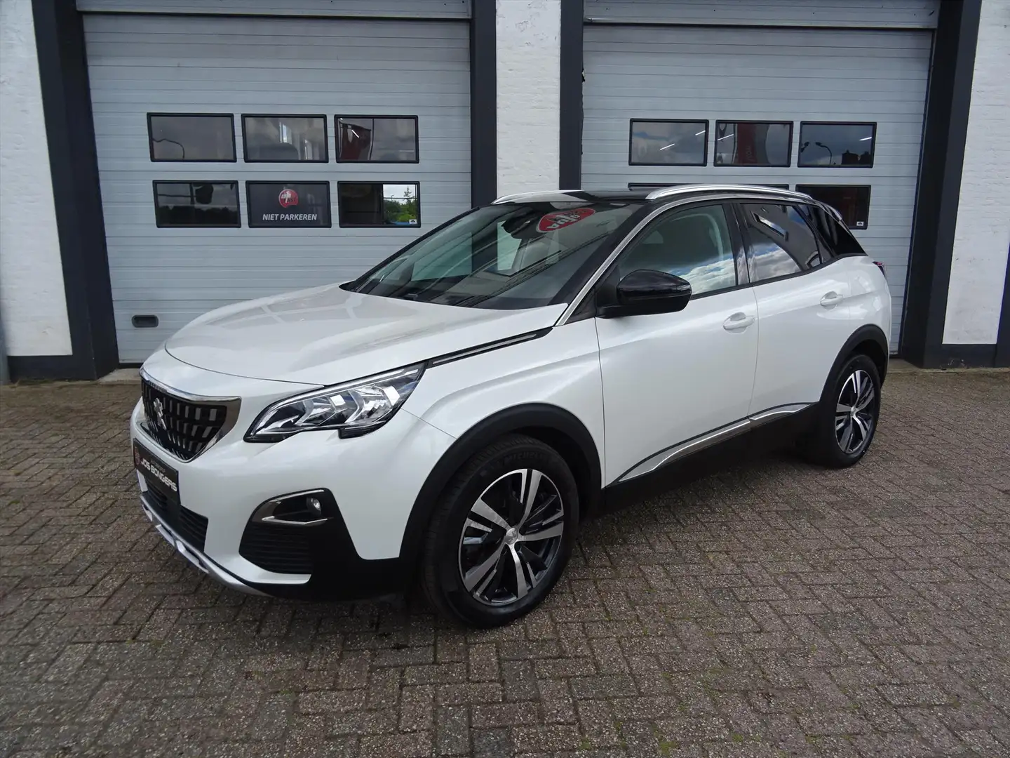 Peugeot 3008 1.2 PureTech 130pk S&amp;S GT-Line Blanc - 1